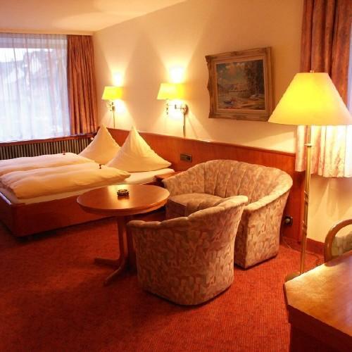 Hotel Buck Бад-Урах Экстерьер фото