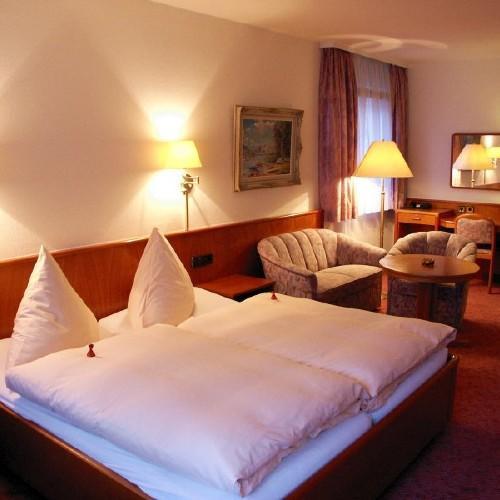 Hotel Buck Бад-Урах Экстерьер фото
